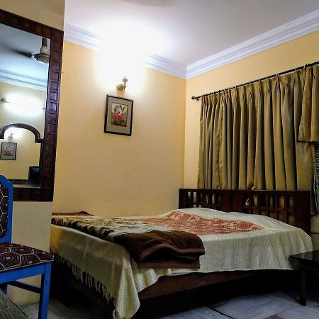 Ashray Guesthouse Kalküta Dış mekan fotoğraf