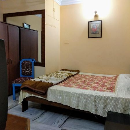 Ashray Guesthouse Kalküta Dış mekan fotoğraf