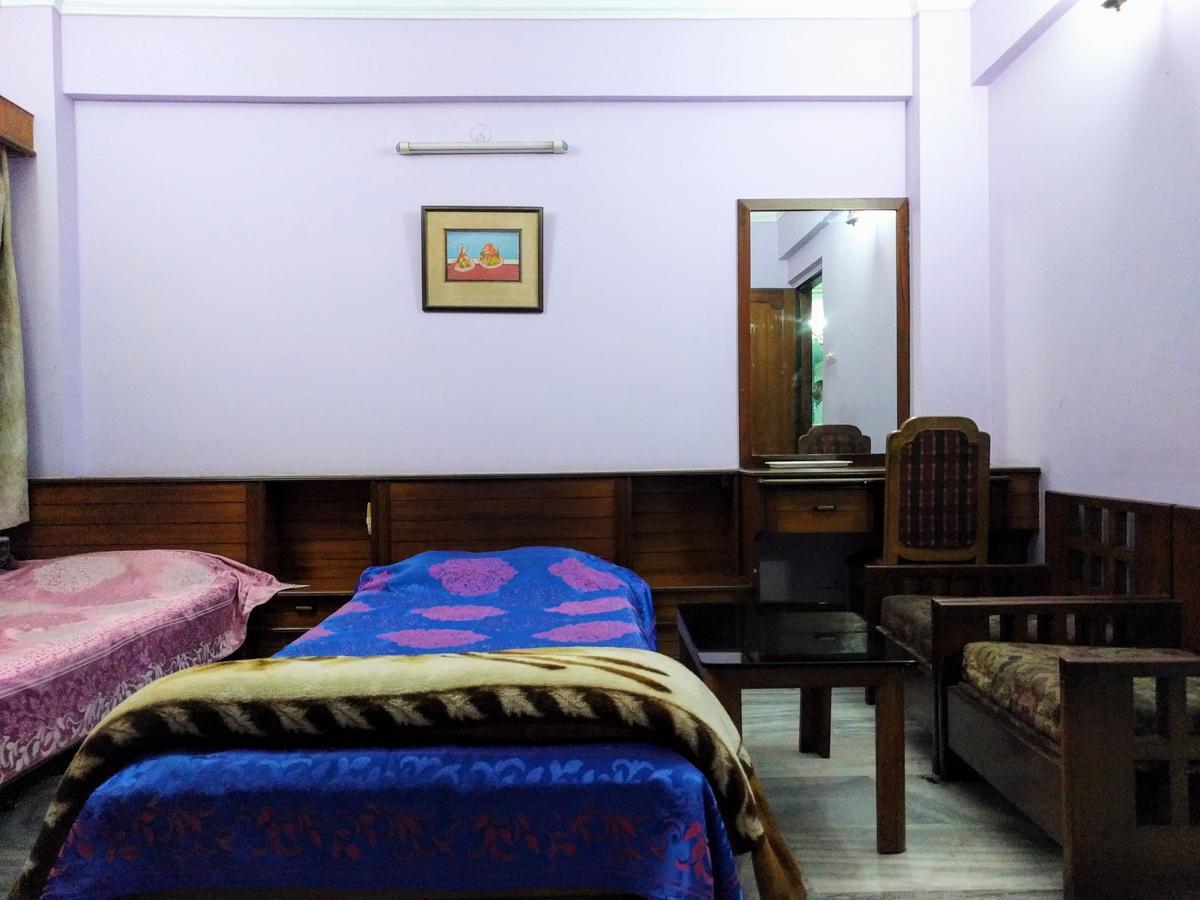 Ashray Guesthouse Kalküta Dış mekan fotoğraf