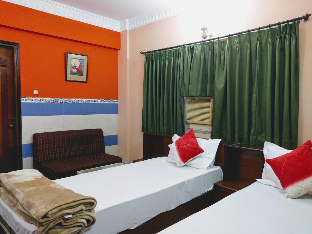 Ashray Guesthouse Kalküta Dış mekan fotoğraf